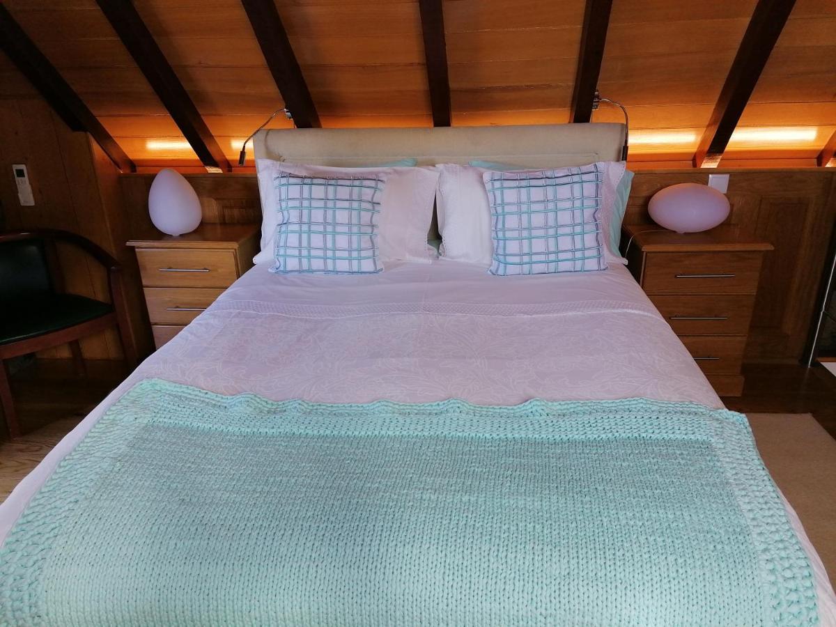 Villa Casas De Pedra à Camacha  Extérieur photo